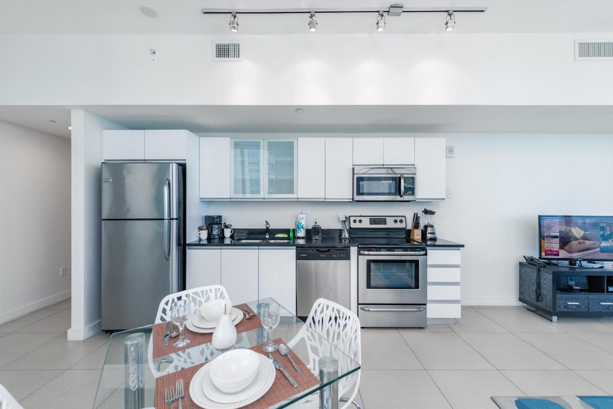 Bluebird Suites Monte Carlo Miami Beach Quarto foto