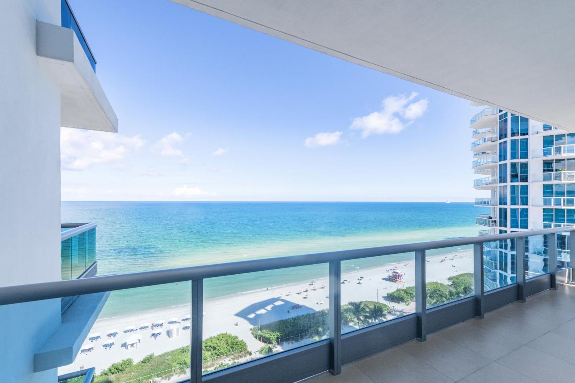 Bluebird Suites Monte Carlo Miami Beach Quarto foto