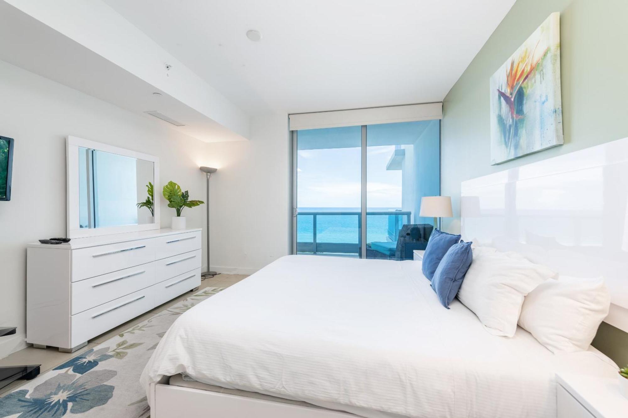 Bluebird Suites Monte Carlo Miami Beach Quarto foto