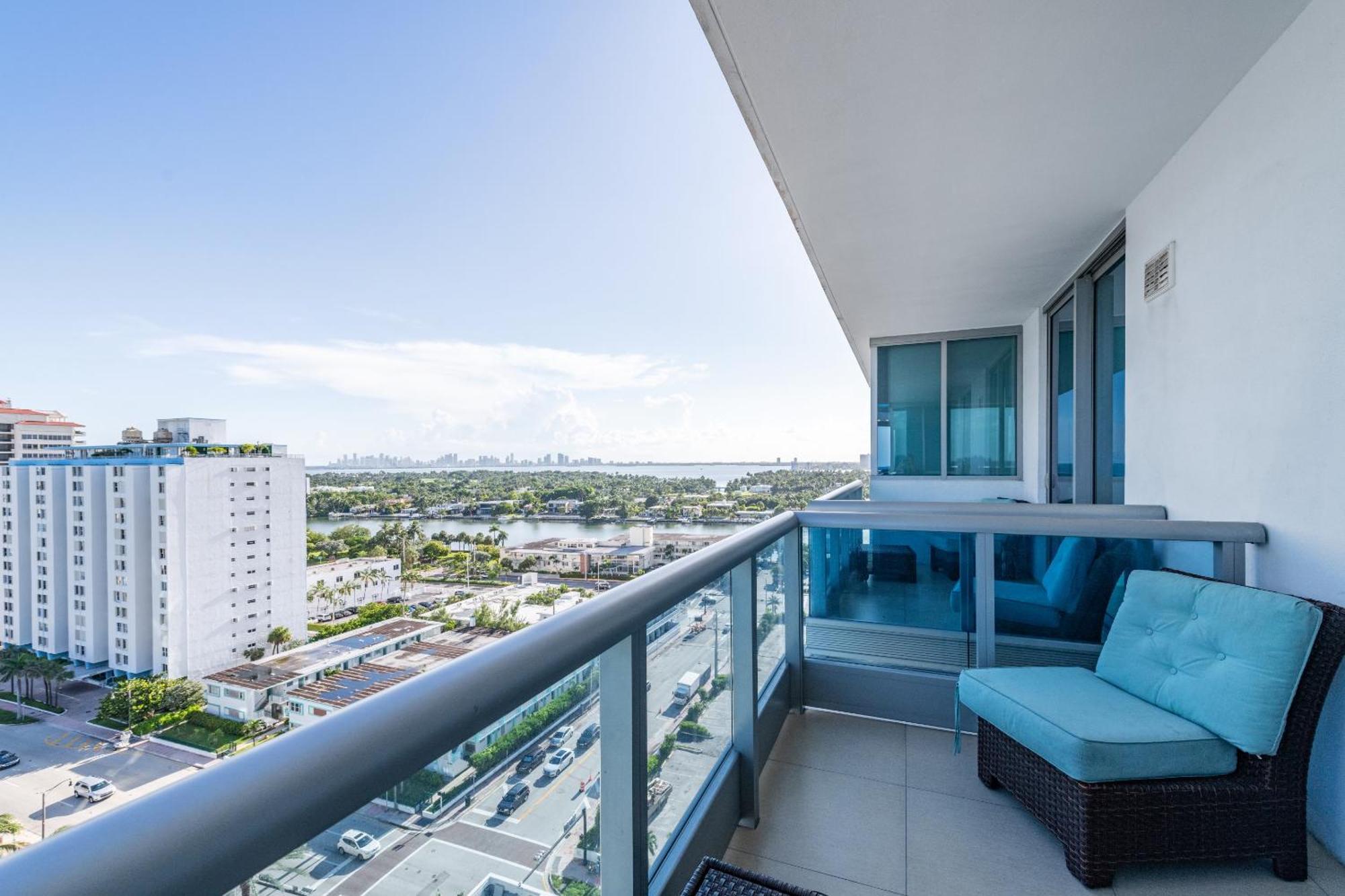 Bluebird Suites Monte Carlo Miami Beach Quarto foto