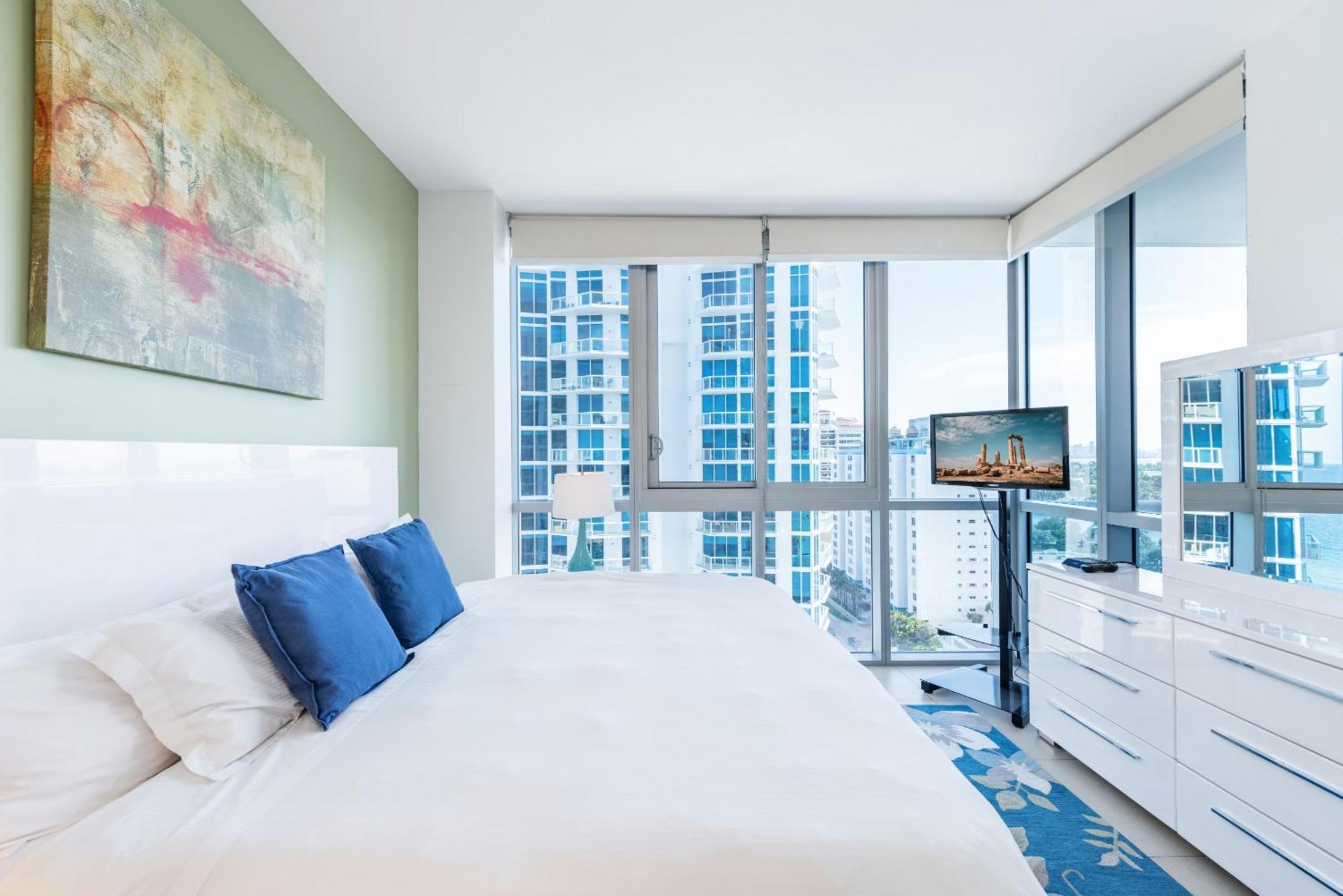 Bluebird Suites Monte Carlo Miami Beach Quarto foto