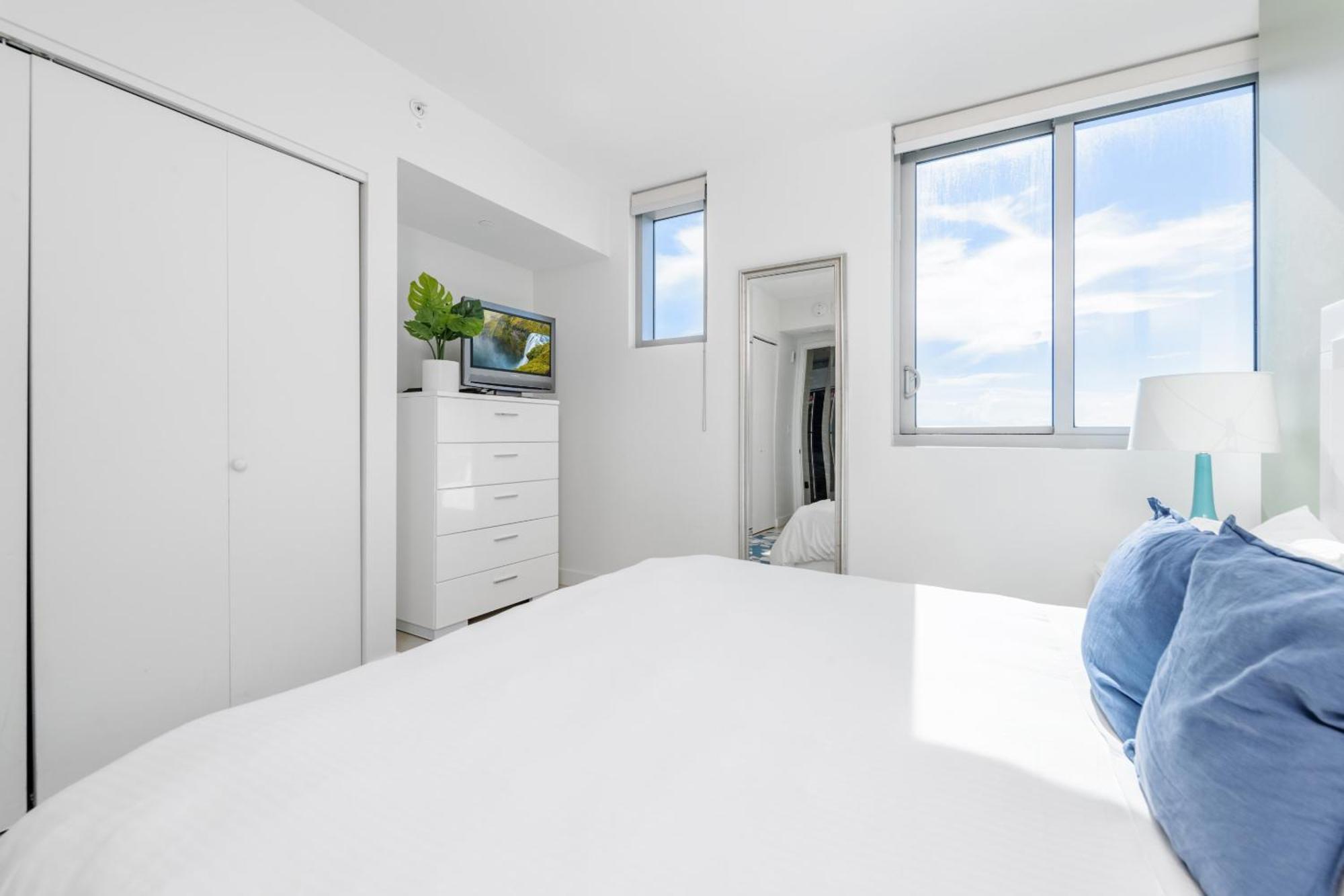 Bluebird Suites Monte Carlo Miami Beach Quarto foto