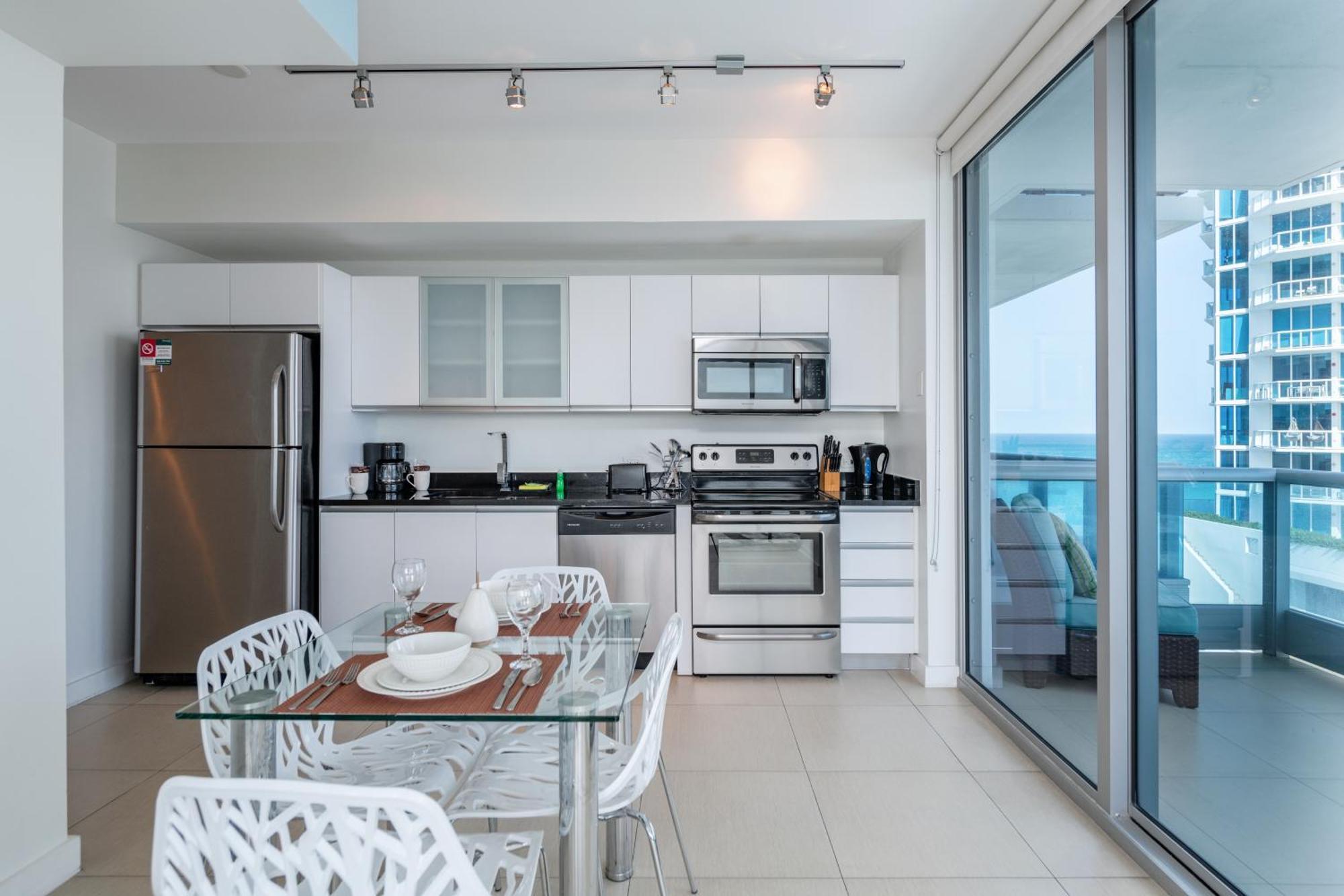 Bluebird Suites Monte Carlo Miami Beach Quarto foto